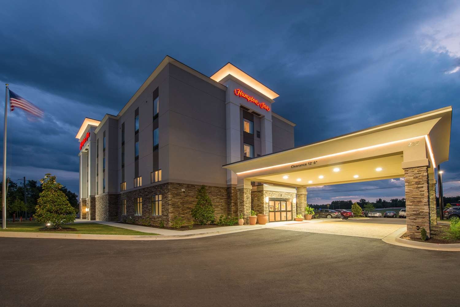 Hampton Inn Waynesboro-官方