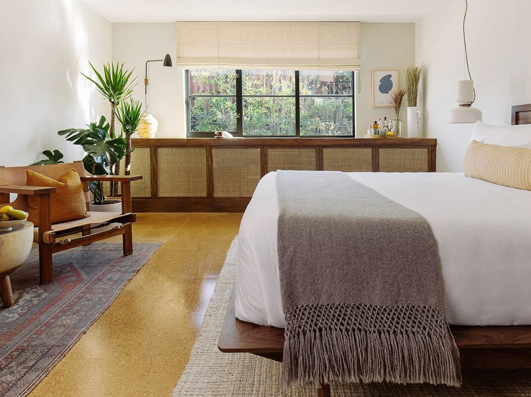 Silver Lake Pool and Inn