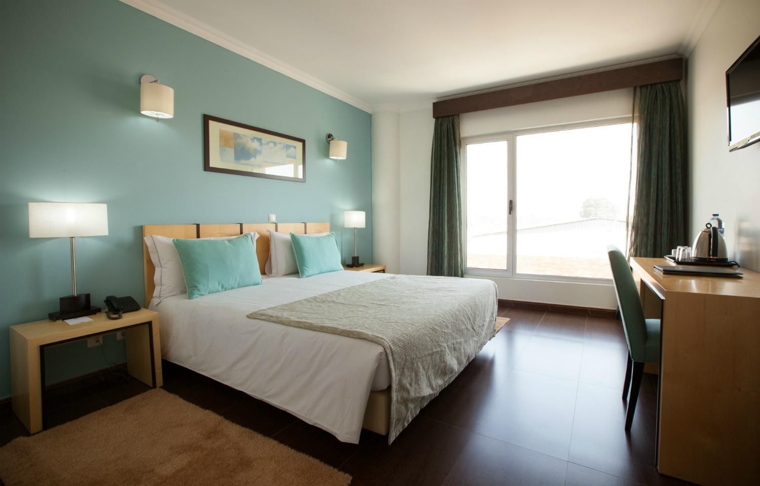 Luna Hotel Zombo-官方