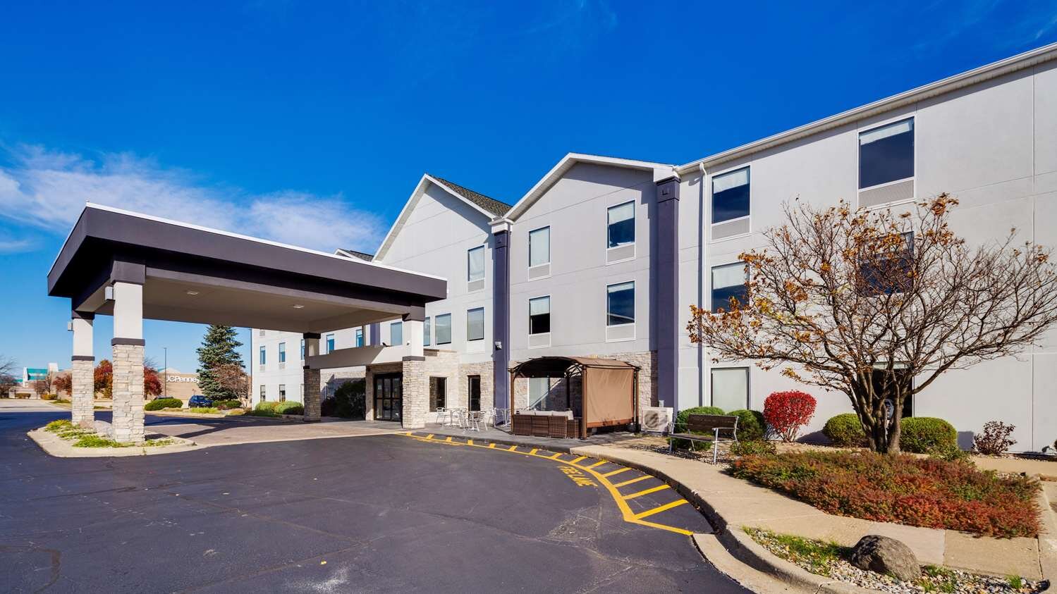 Best Western Plus Bourbonnais Hotel & Suites-官方