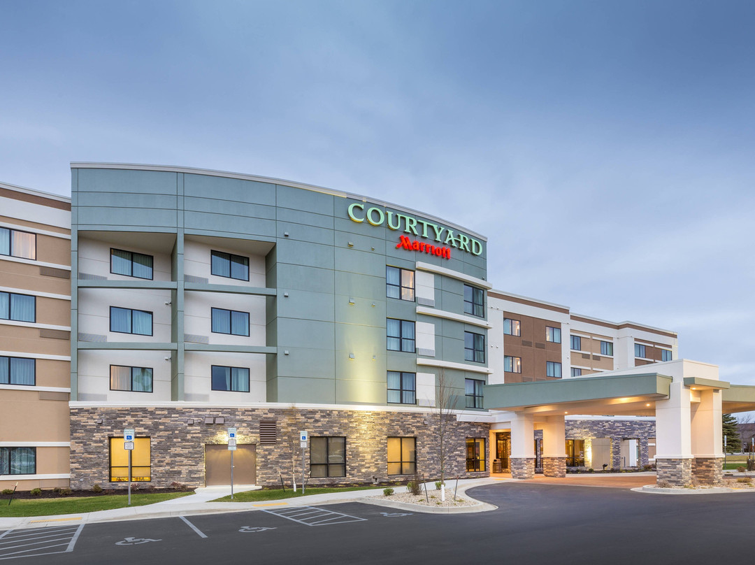 Courtyard by Marriott Bismarck North主图