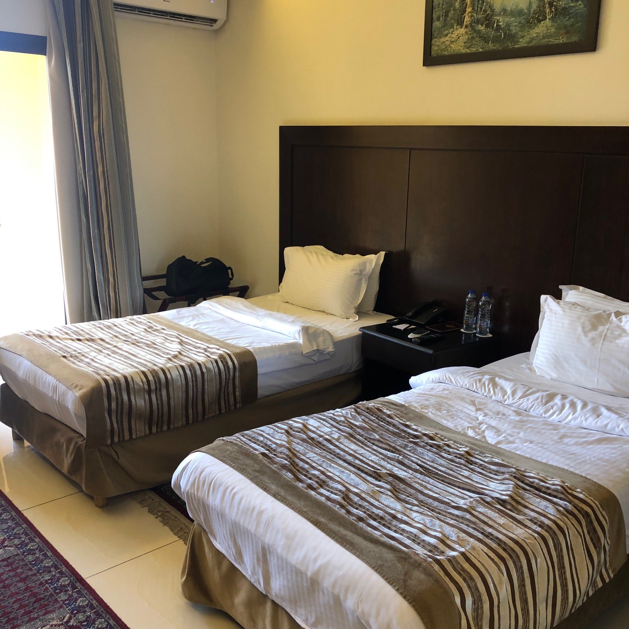 Reston Hotel-官方