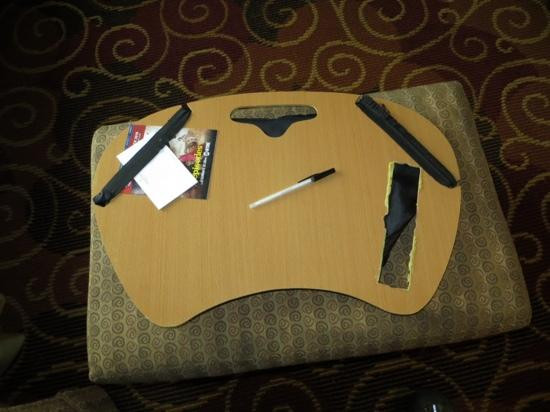 门罗维尔快捷假日酒店