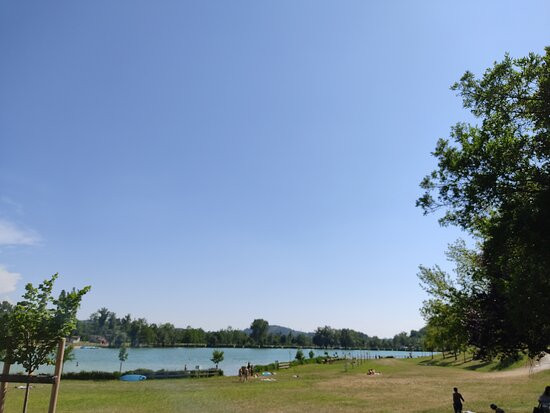 Lac de Champos景点图片