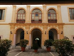 Palazzo De Nobili-卡坦扎罗必去景点
