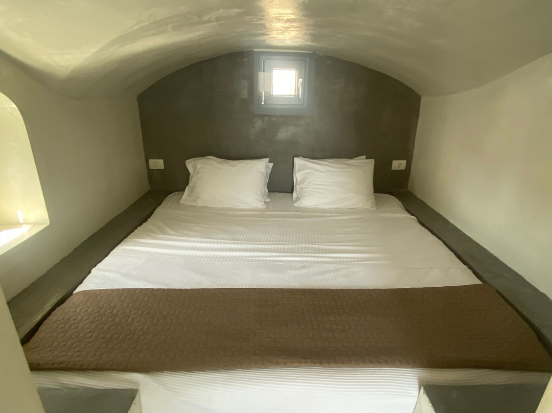 Athinios酒店住宿-Pasithea Luxury Suites