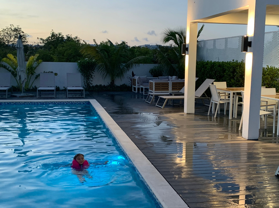 Seascape Hotel On Grace Bay