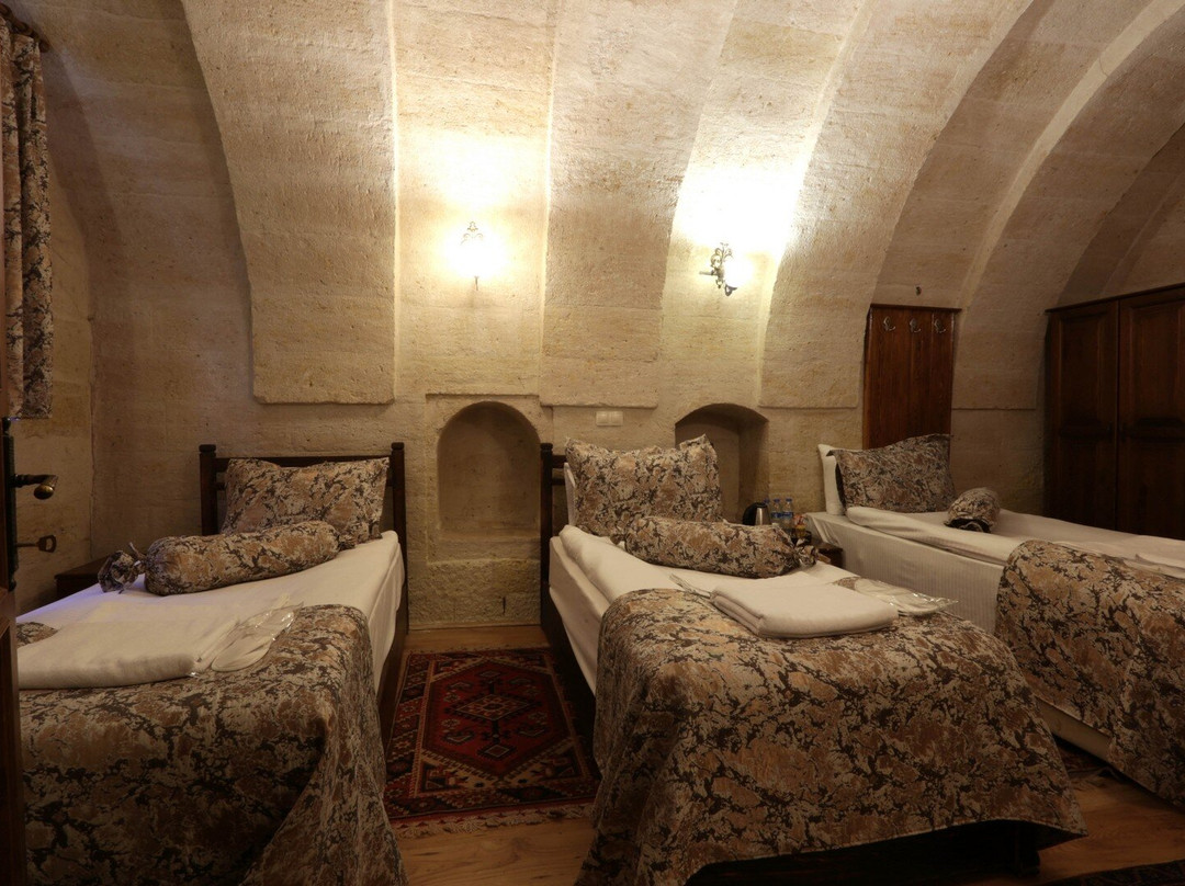 Eliz Cave House主图