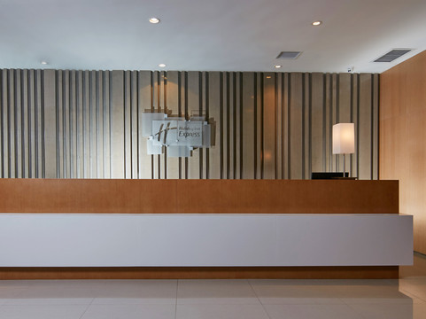 伊川滨河智选假日酒店主图