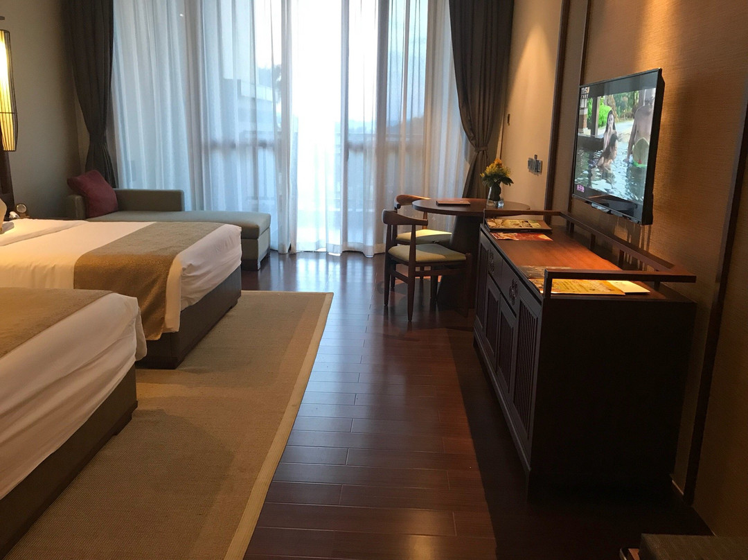 熹乐谷温泉度假酒店主图