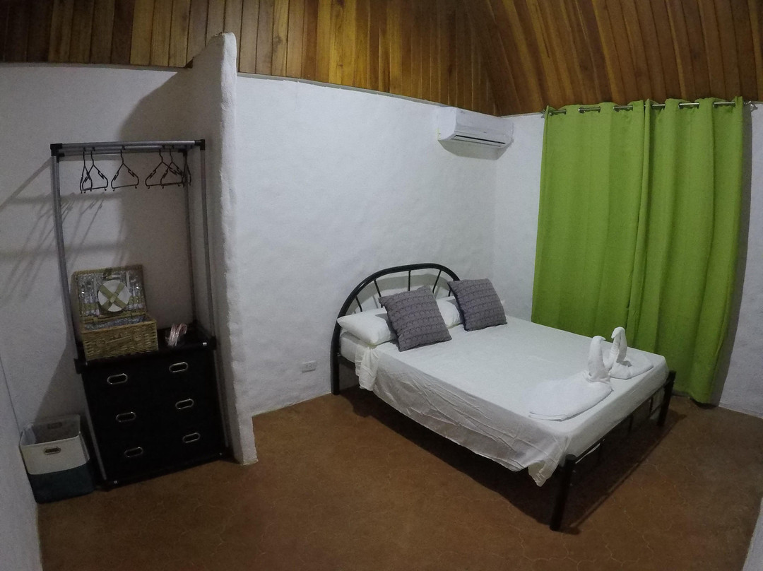 Bobo Hotel & Restaurant主图