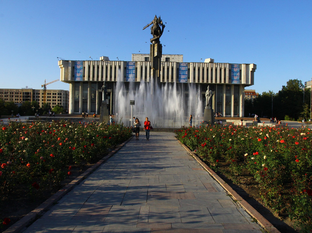 Kyrgyz State Philharmonic Hall景点图片