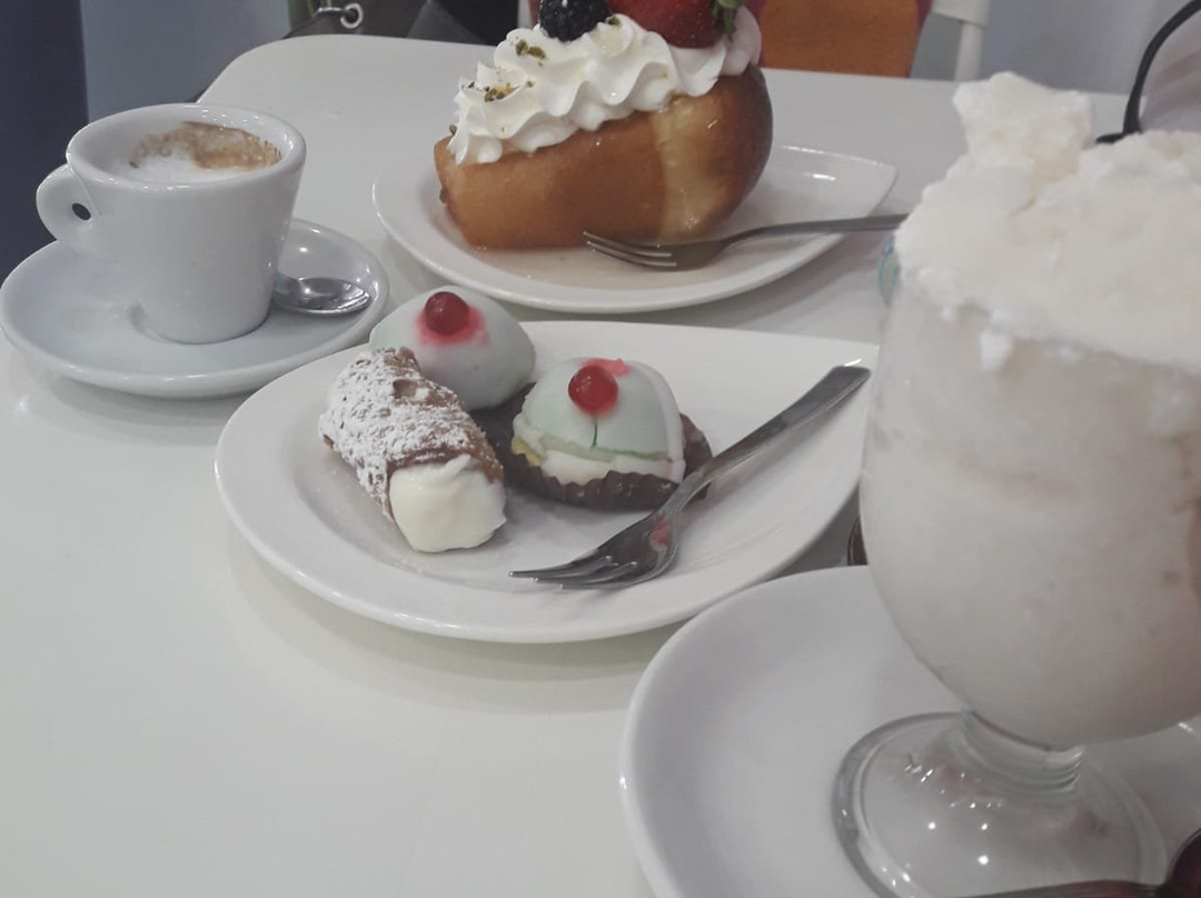Raddusa餐馆和美食-Lanzafame Bar Pasticceria Gelateria