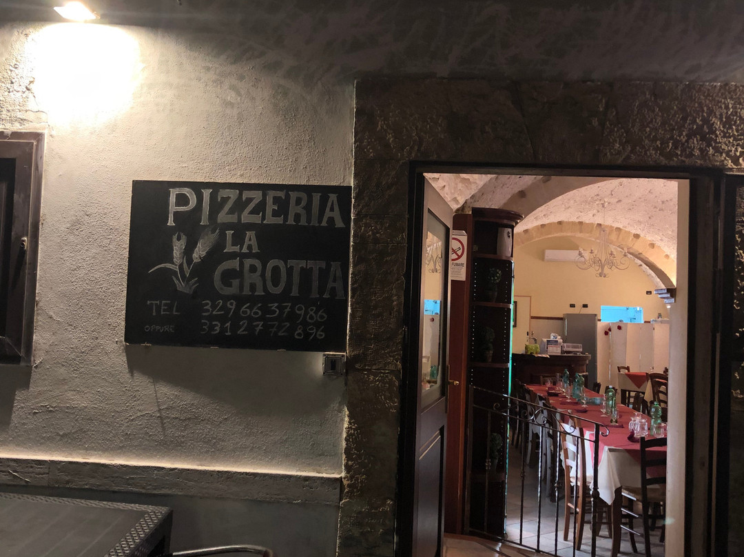 Pizzeria Spaghetteria La Grotta