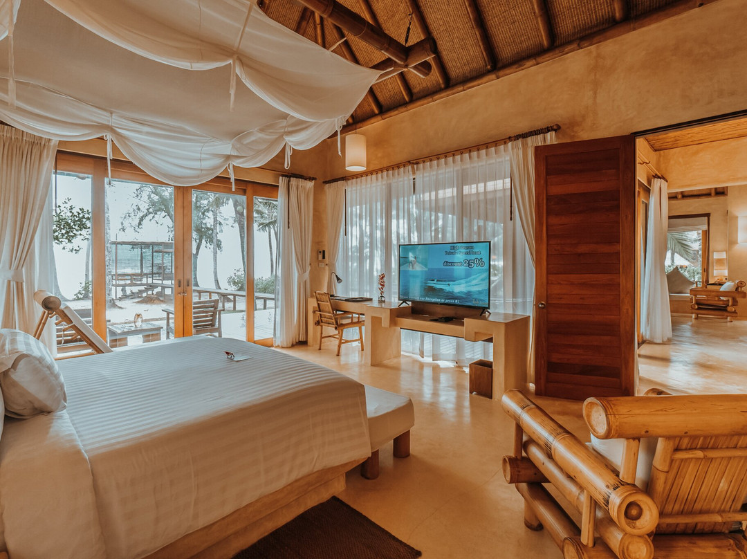 旺季泳池水疗别墅主图