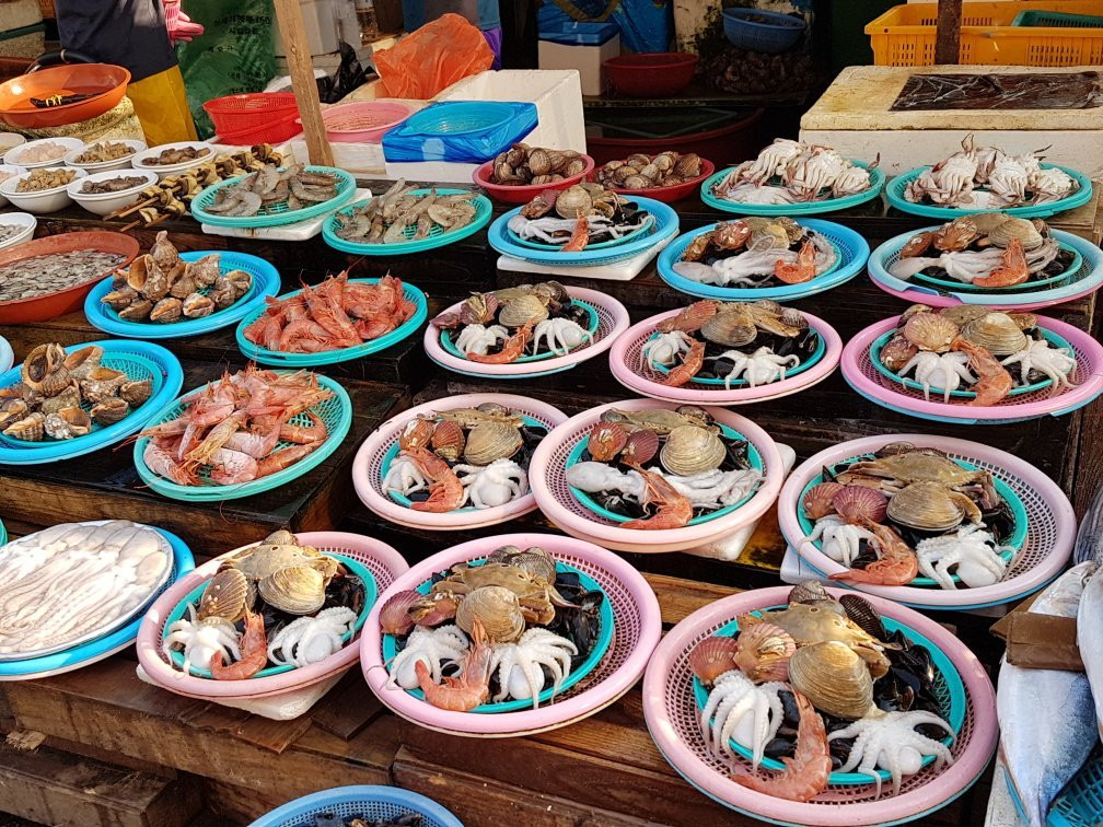 Shindonga Marine Products Market景点图片
