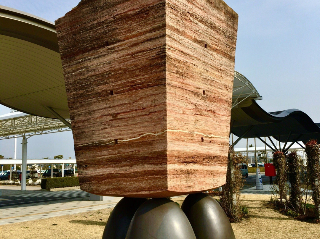 Gravitation Monument-宇部市必去景点