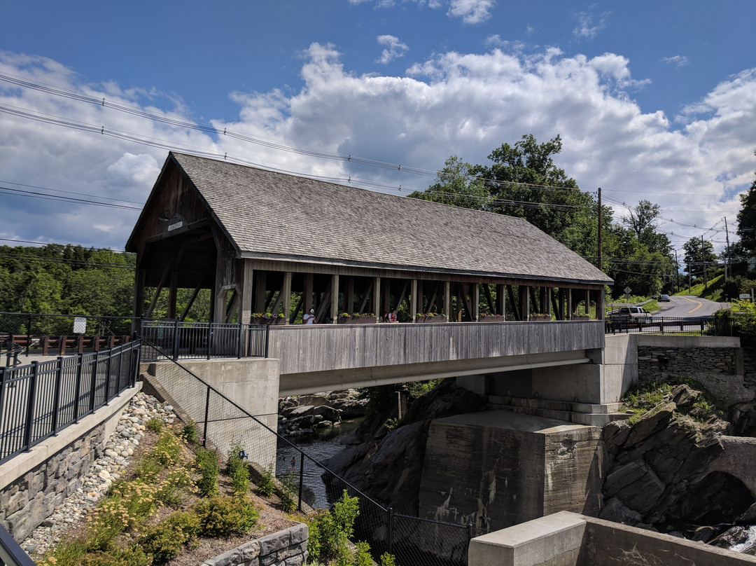 Quechee Bridge景点图片