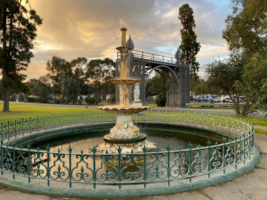 Red Gum Memorial Arch