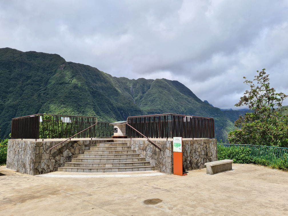 Les Cascades de Takamaka景点图片