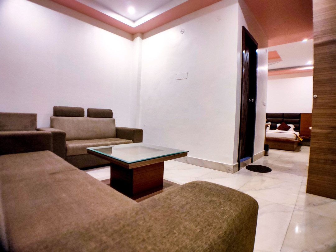 Hotel Grand Tapovan主图