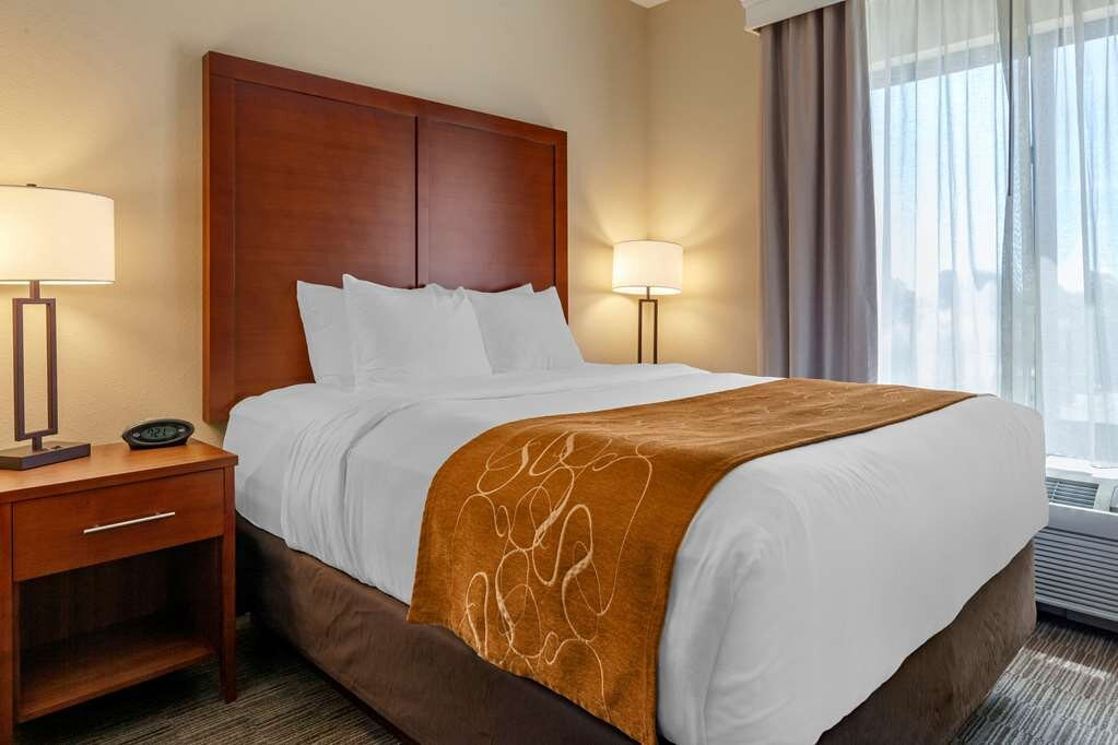 Comfort Suites Oshkosh主图