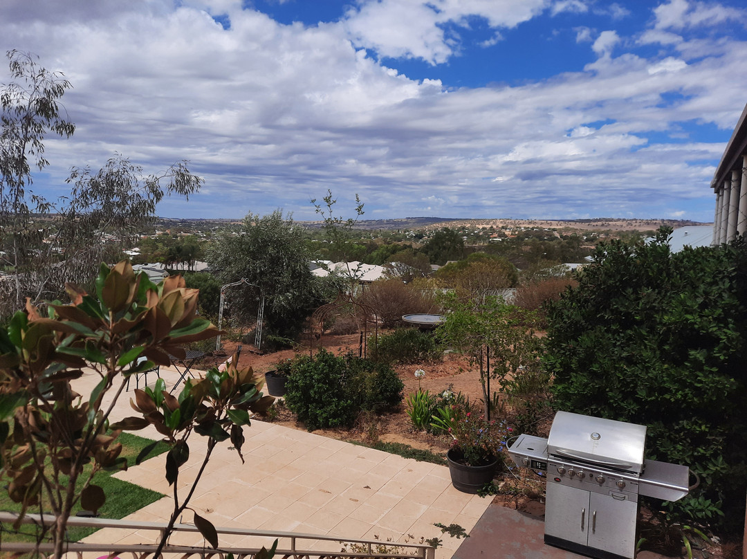 Fairway Manor Accommodation主图