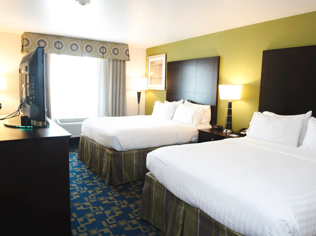 Holiday Inn Express & Suites Urbandale Des Moines By IHG主图