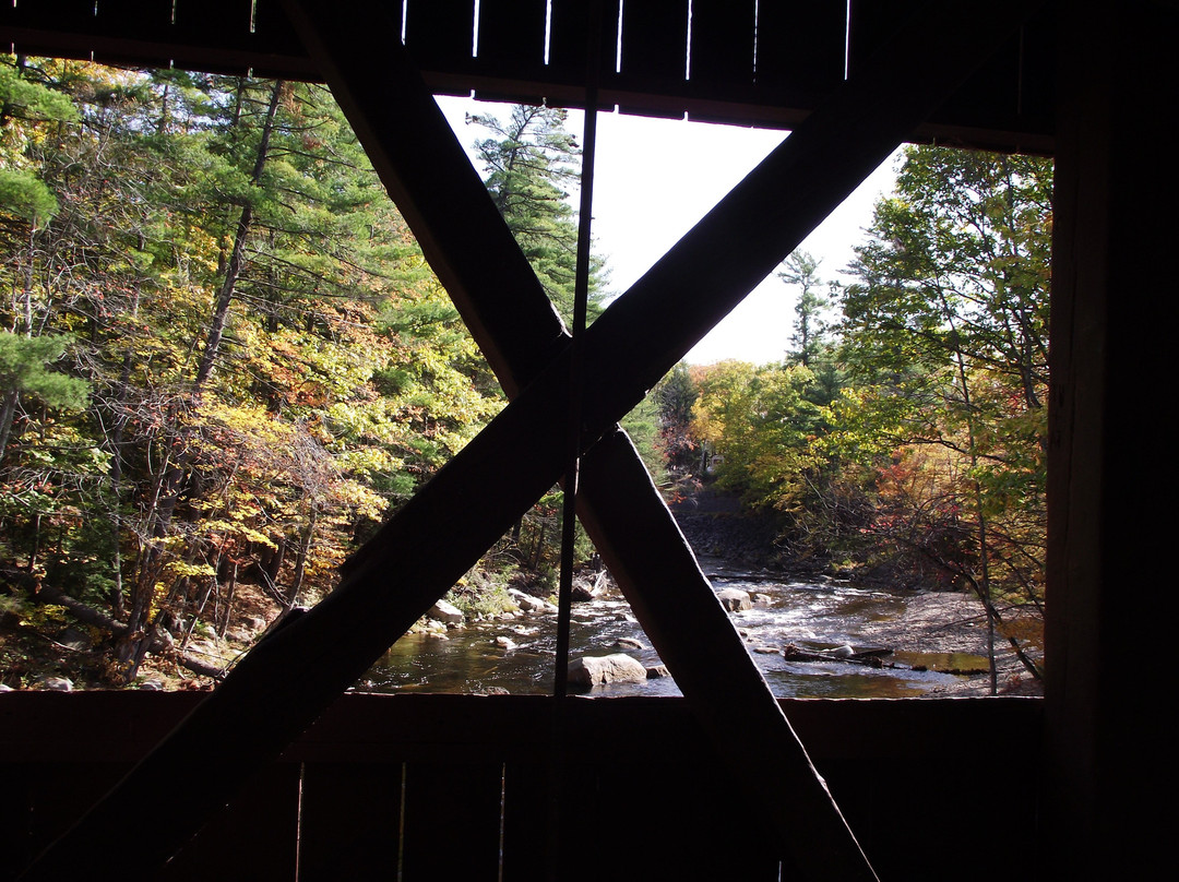 Swift River Bridge景点图片