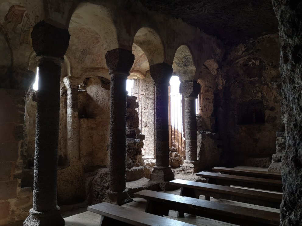 Site Troglodyte de Jonas - Forteresse médiévale et chapelle romane景点图片