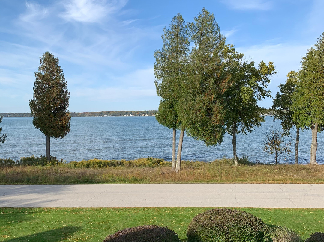 Beachfront Inn主图