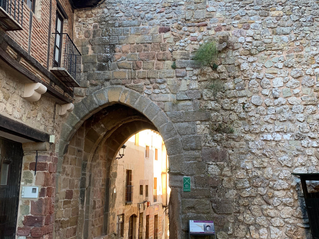 Arco de San Juan o "Arrebatacapas"景点图片