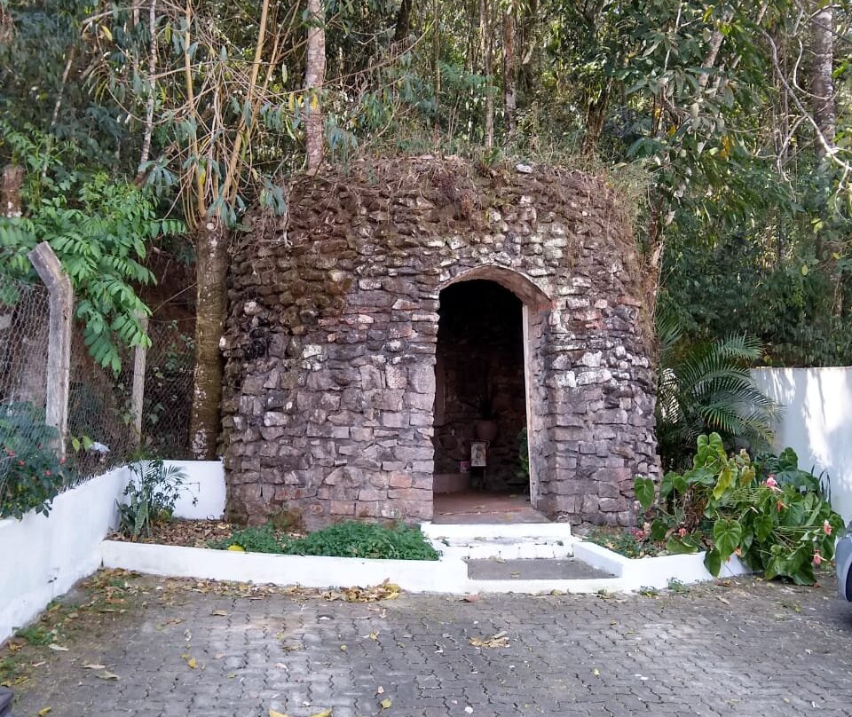 Gruta de Nossa Senhora de Fátima-阿瓜斯迪林多亚必去景点