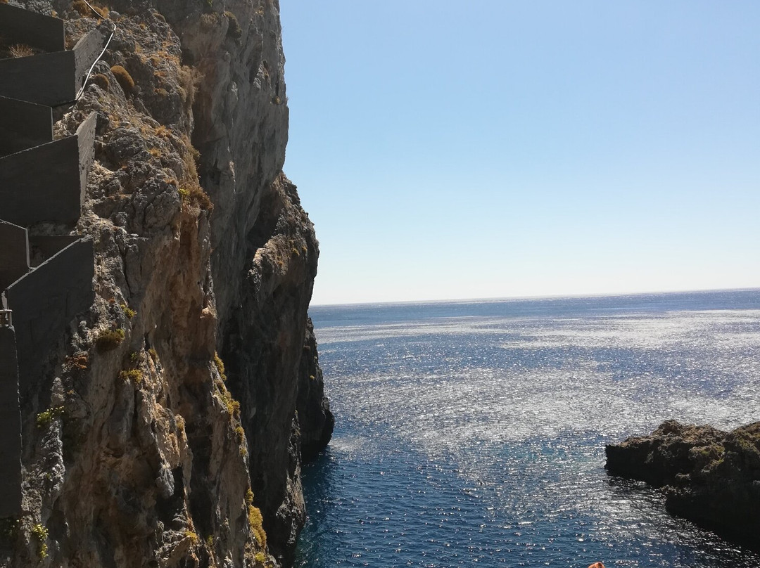 Kalypso Dive Center & School-雷斯蒙必去景点