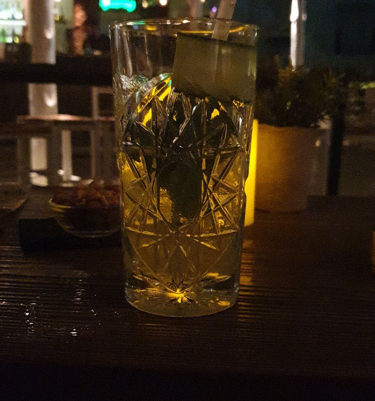 Click Cocktail Bar-埃欧斯岛必去景点