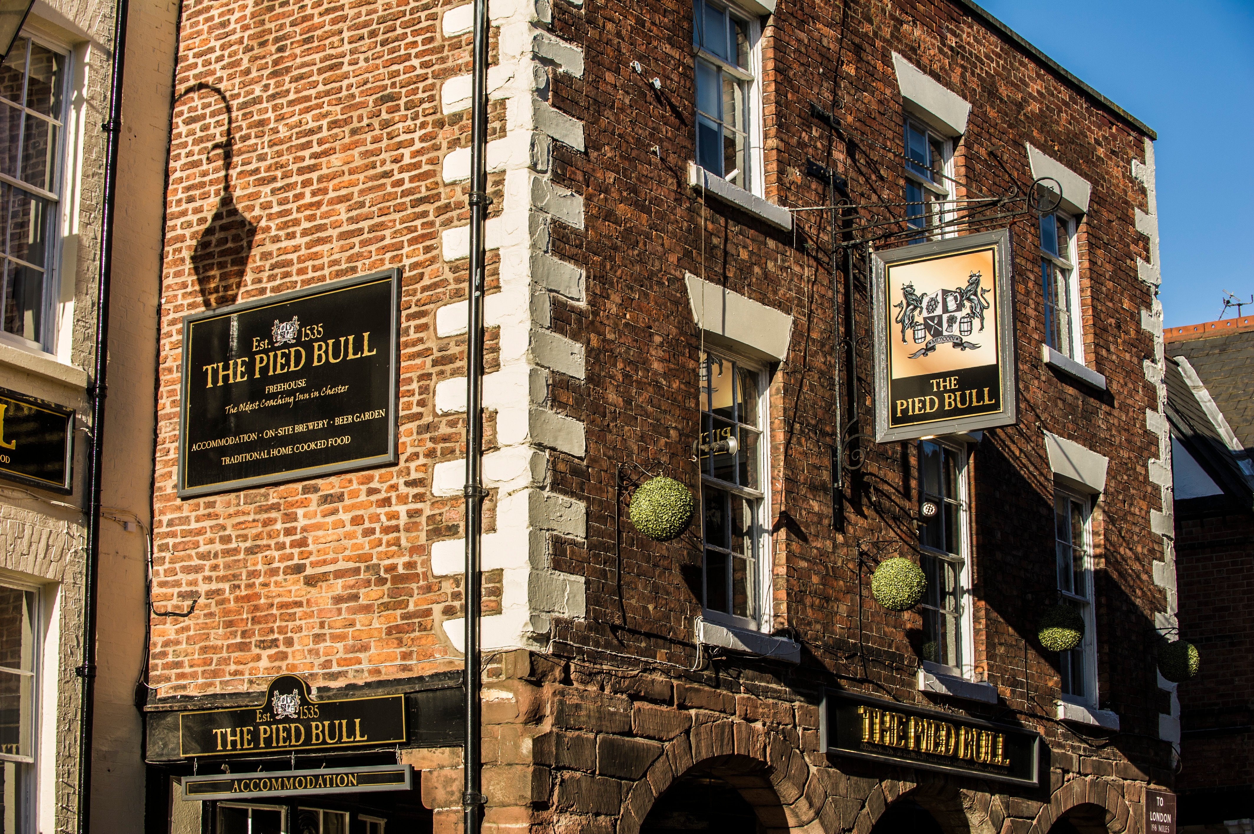 Pied Bull Inn-官方