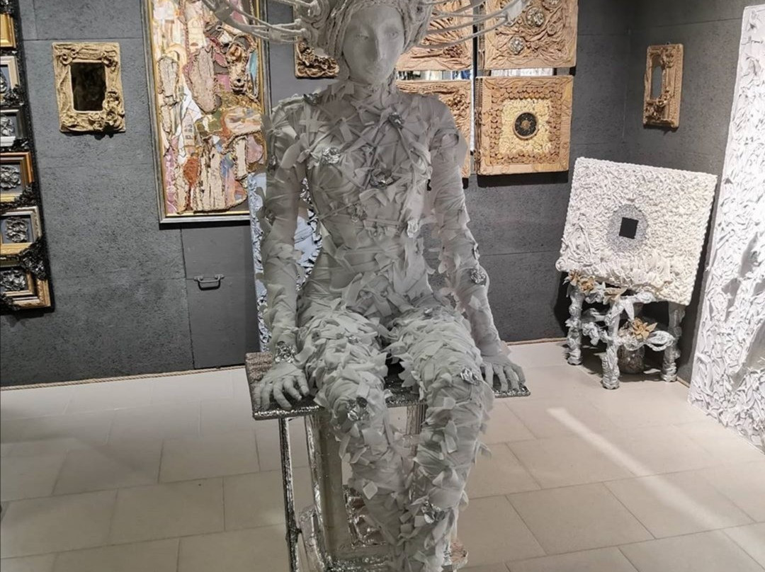 White Horse Gallery景点图片