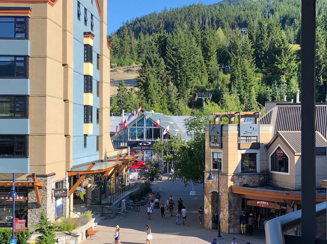 水晶套房酒店主图