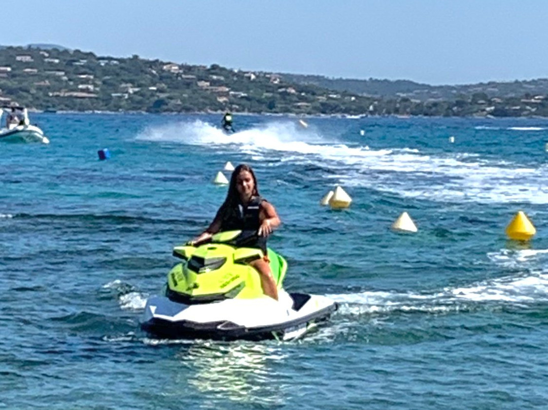 Corsica Jet-维琪奥港必去景点