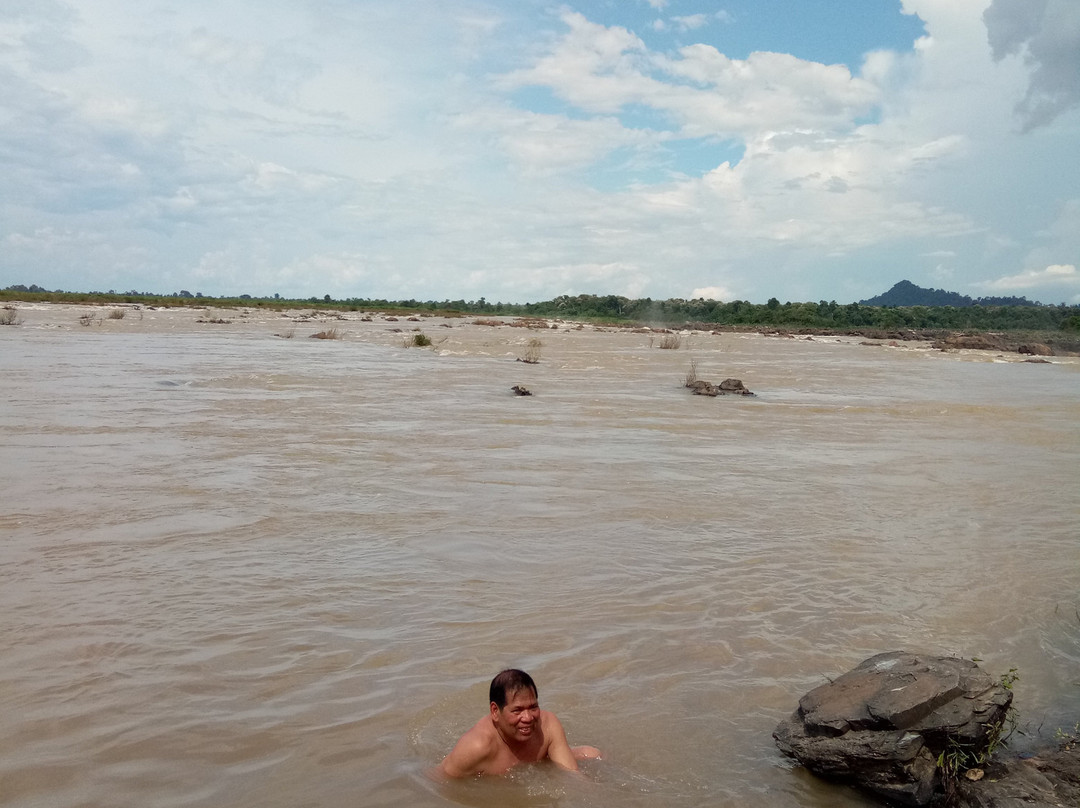 Preah Nimith Waterfall景点图片