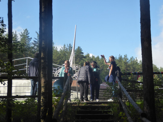 The Obelisk on the Border Between Europe and Asia-叶卡捷琳堡必去景点