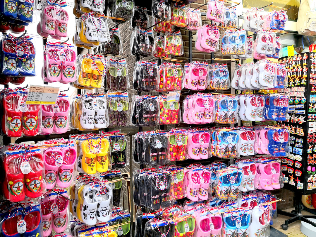 Wooden Shoe Factory景点图片