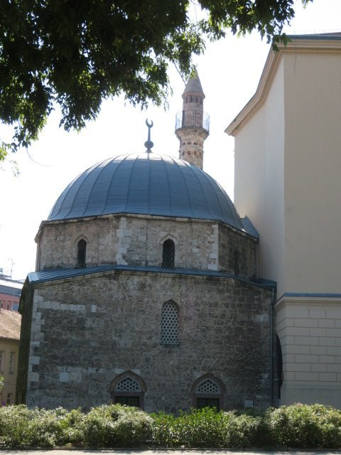 Jakovali Hassan Mosque and Museum-佩奇必去景点