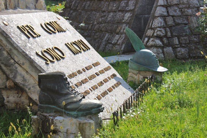 Monumento agli Alpini景点图片