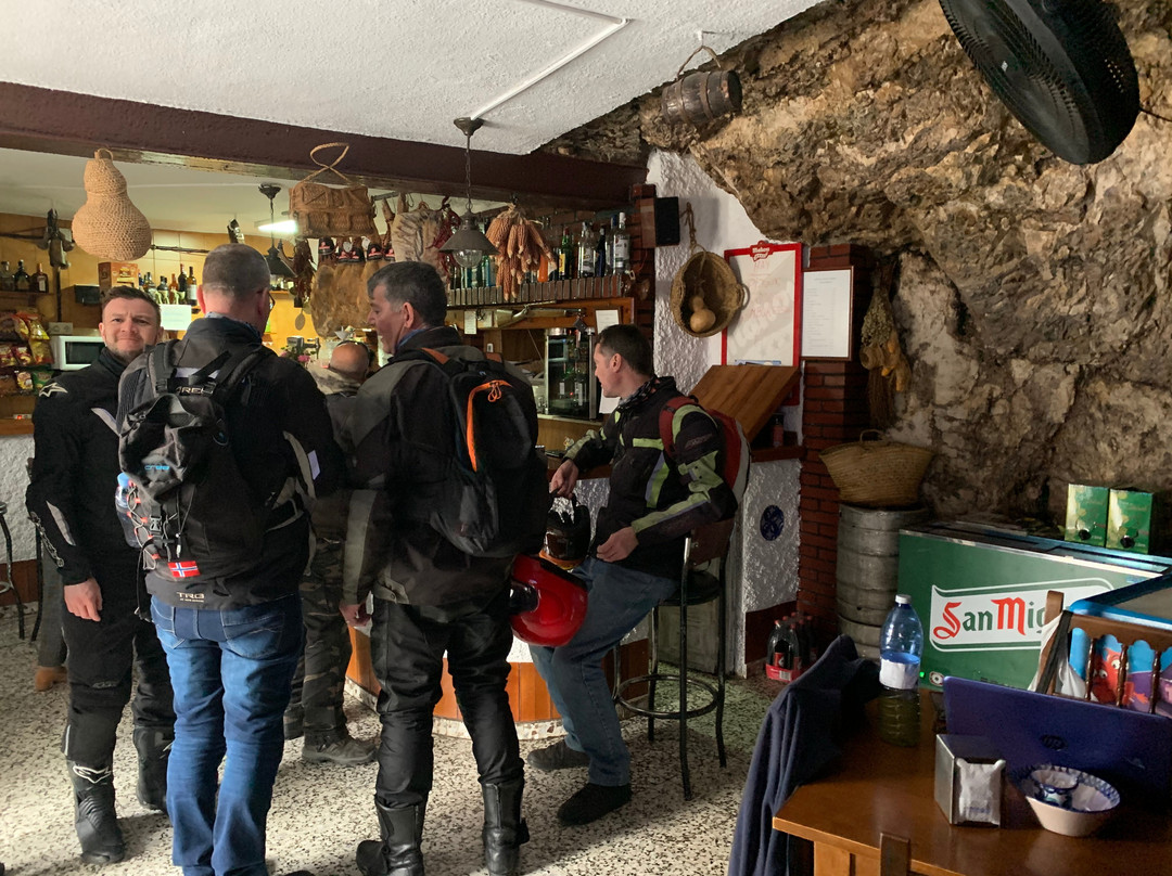 Enfield Classic Moto Tours-Velez de Benaudalla必去景点