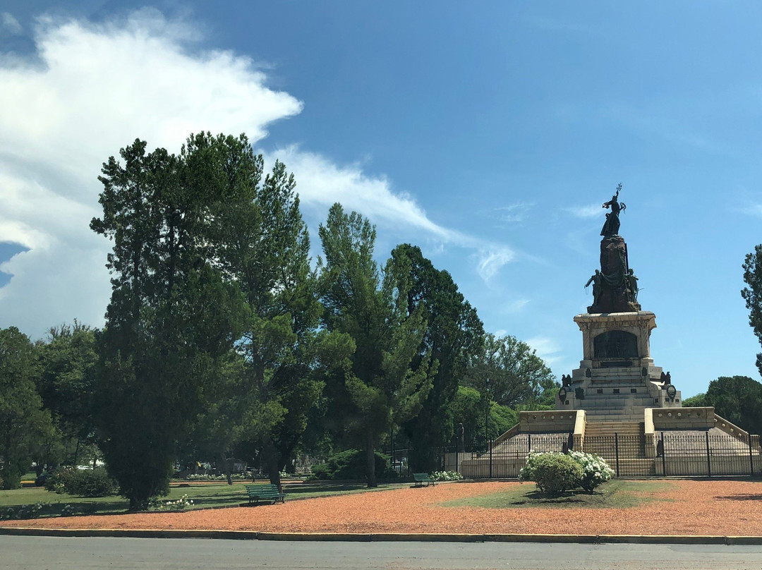 Monumento 20 de Febrero-萨尔塔必去景点