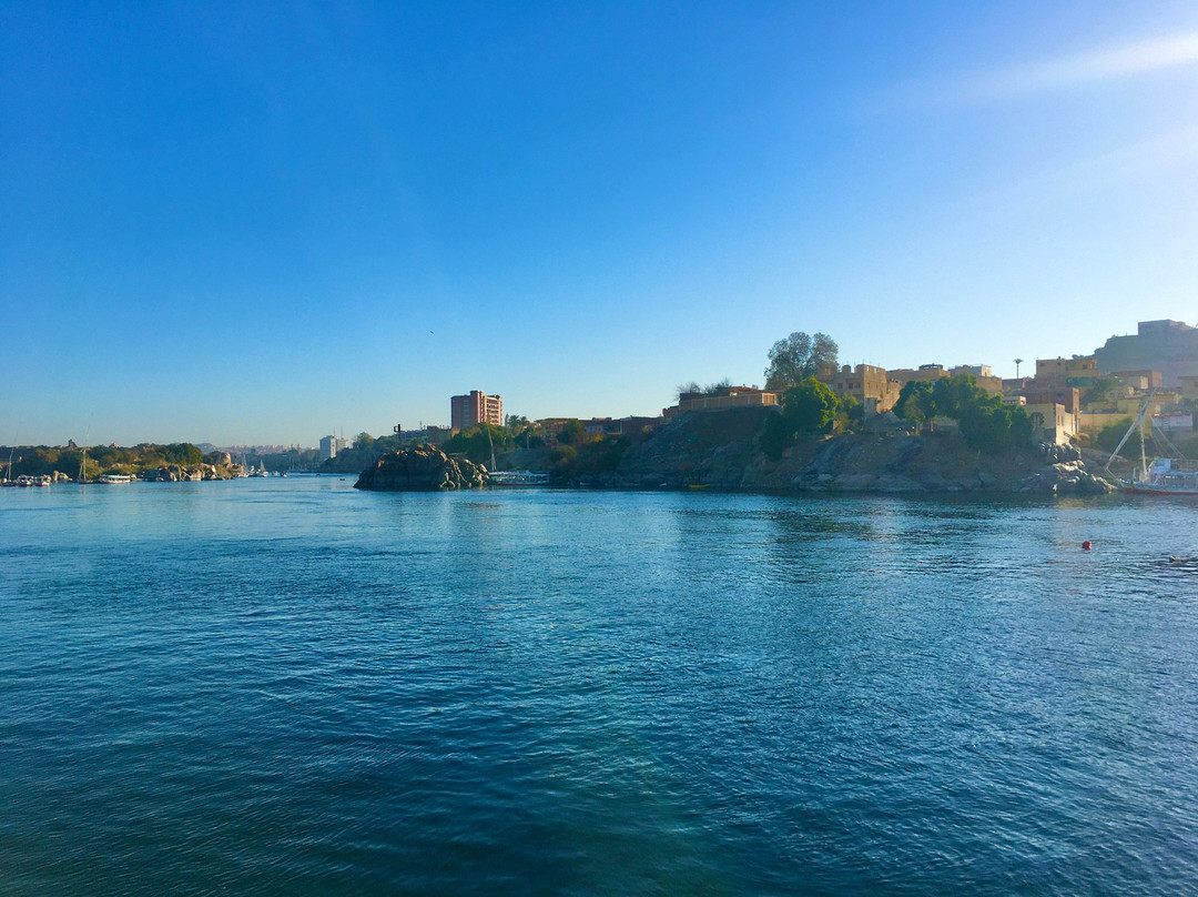 普拉米萨伊西斯海滨度假村主图