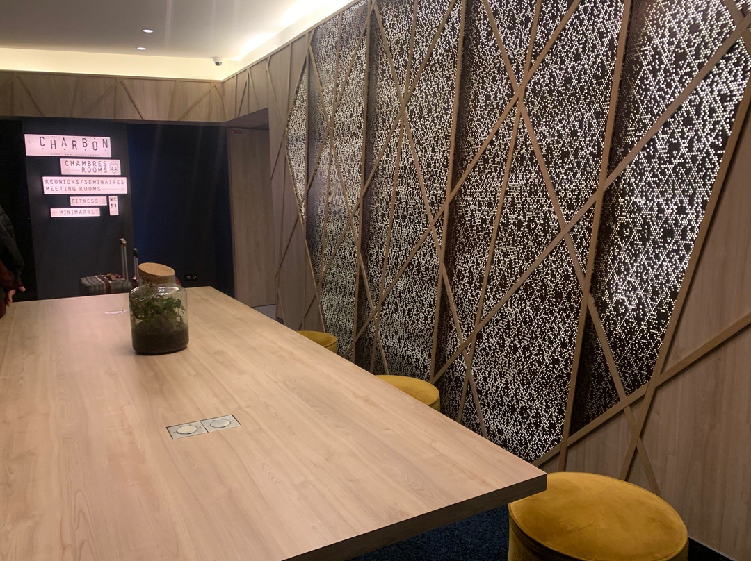 巴黎根尼维尔斯美居酒店主图