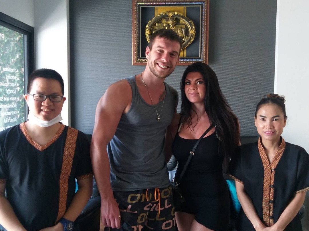 Phawinee Nuadthai-Talat Yai必去景点