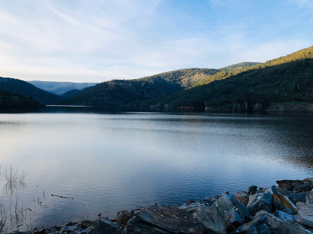 Le Barrage de la Verne-La Mole必去景点